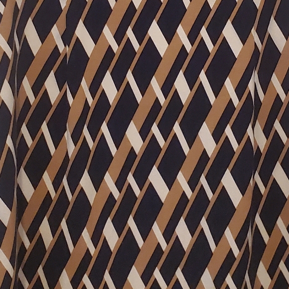 Stretchy Sheath Dress with Side Zipper - Picture 4 of 4